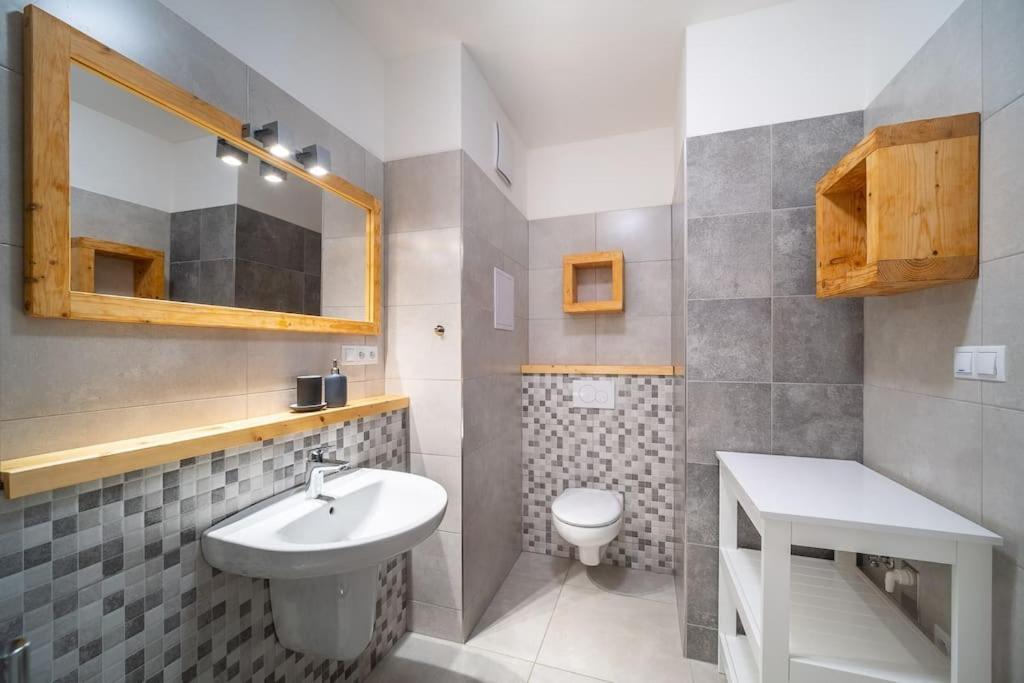 Private Cozy And Quiet Apartment リプノ・ナト・ヴルタヴォウ エクステリア 写真
